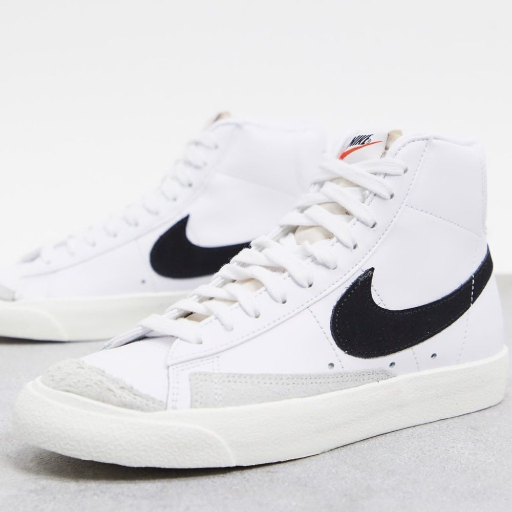 Nike Women's White and Black High-Top Sneakers
